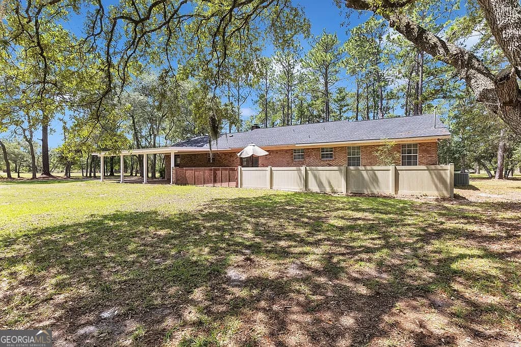 4 bedroom, 2 bathroom farm for sale at 6501 Harley Trail, Blackshear, GA 31516 — photo 7