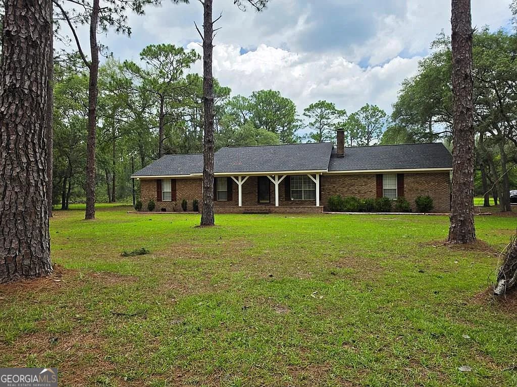 4 bedroom, 2 bathroom farm for sale at 6501 Harley Trail, Blackshear, GA 31516 — photo 1 of 32