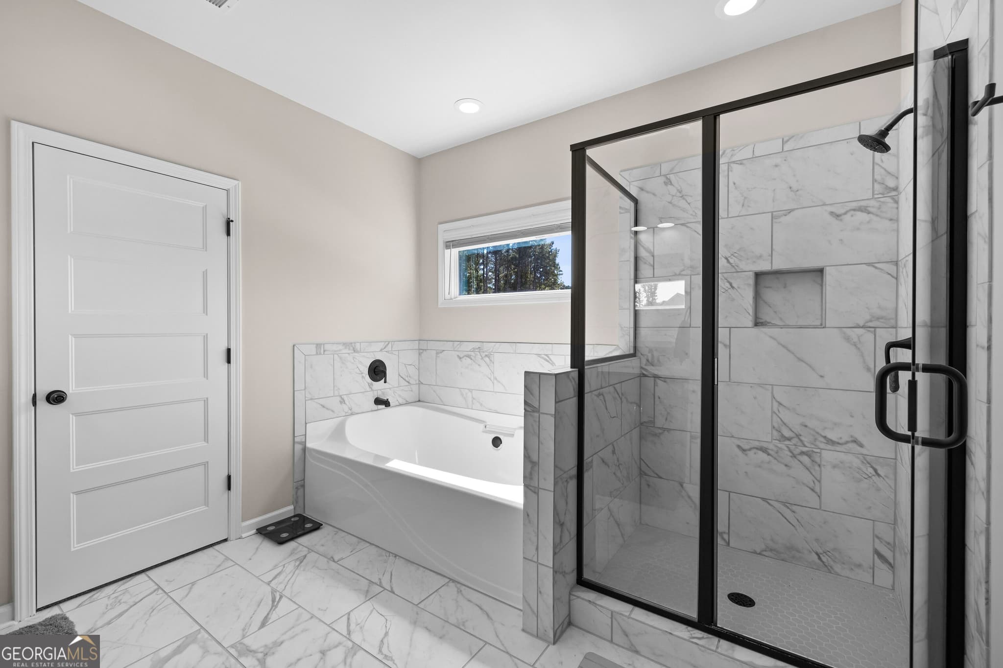 4 bedroom, 3.5 bathroom, 3,046 sq ft single family residence for rent at 80 Sagebrook Lane, Newnan, GA 30263 for $3,250 a month — photo 9