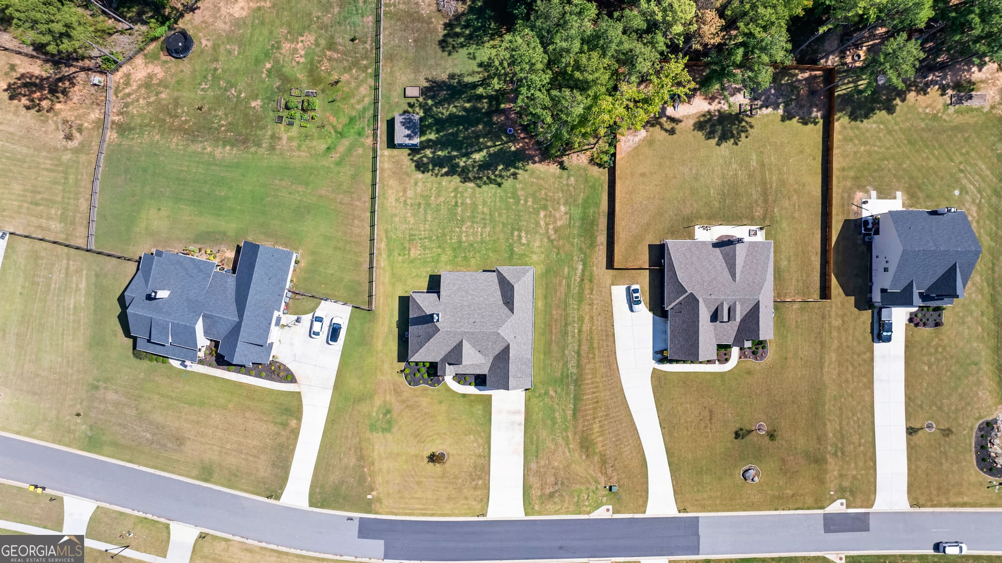 4 bedroom, 3.5 bathroom, 3,046 sq ft single family residence for rent at 80 Sagebrook Lane, Newnan, GA 30263 for $3,250 a month — photo 10