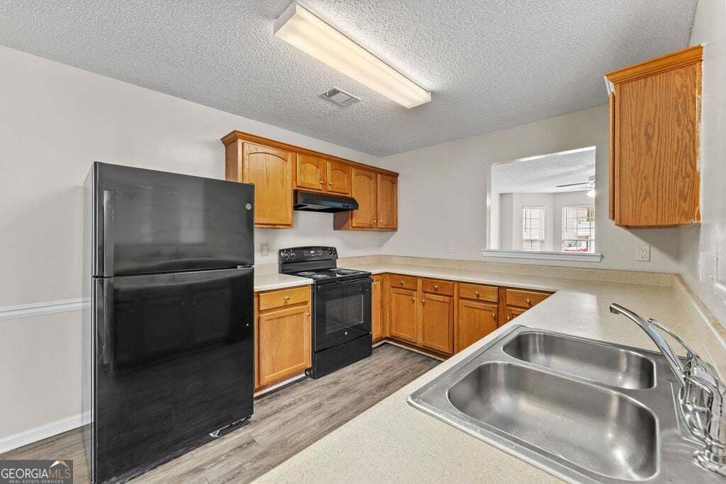 3 bedroom, 2 bathroom, 1,418 sq ft townhouse for sale at 1547 April Lane, Morrow, GA 30260 — photo 9