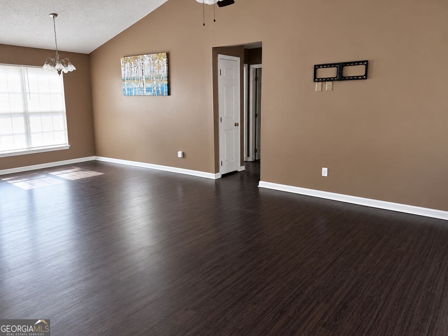 3 bedroom, 2 bathroom, 1,358 sq ft single family residence for sale at 245 Bradford Road, Thomasville, GA 31757 — photo 6