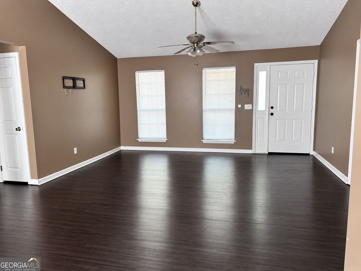 3 bedroom, 2 bathroom, 1,358 sq ft single family residence for sale at 245 Bradford Road, Thomasville, GA 31757 — photo 5