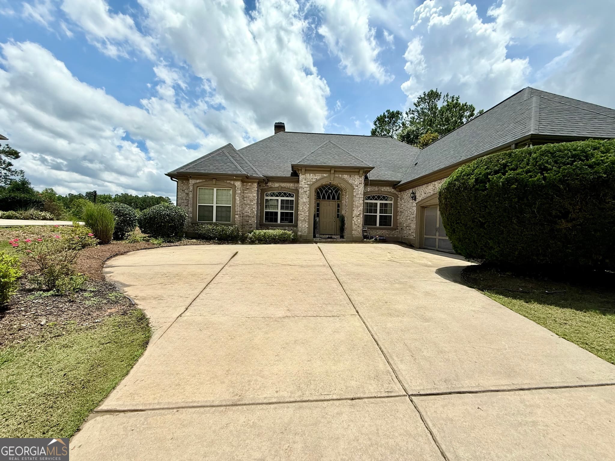 4 bedroom, 3.5 bathroom, 3,185 sq ft single family residence for sale at 6409 Caledon Court, Locust Grove, GA 30248