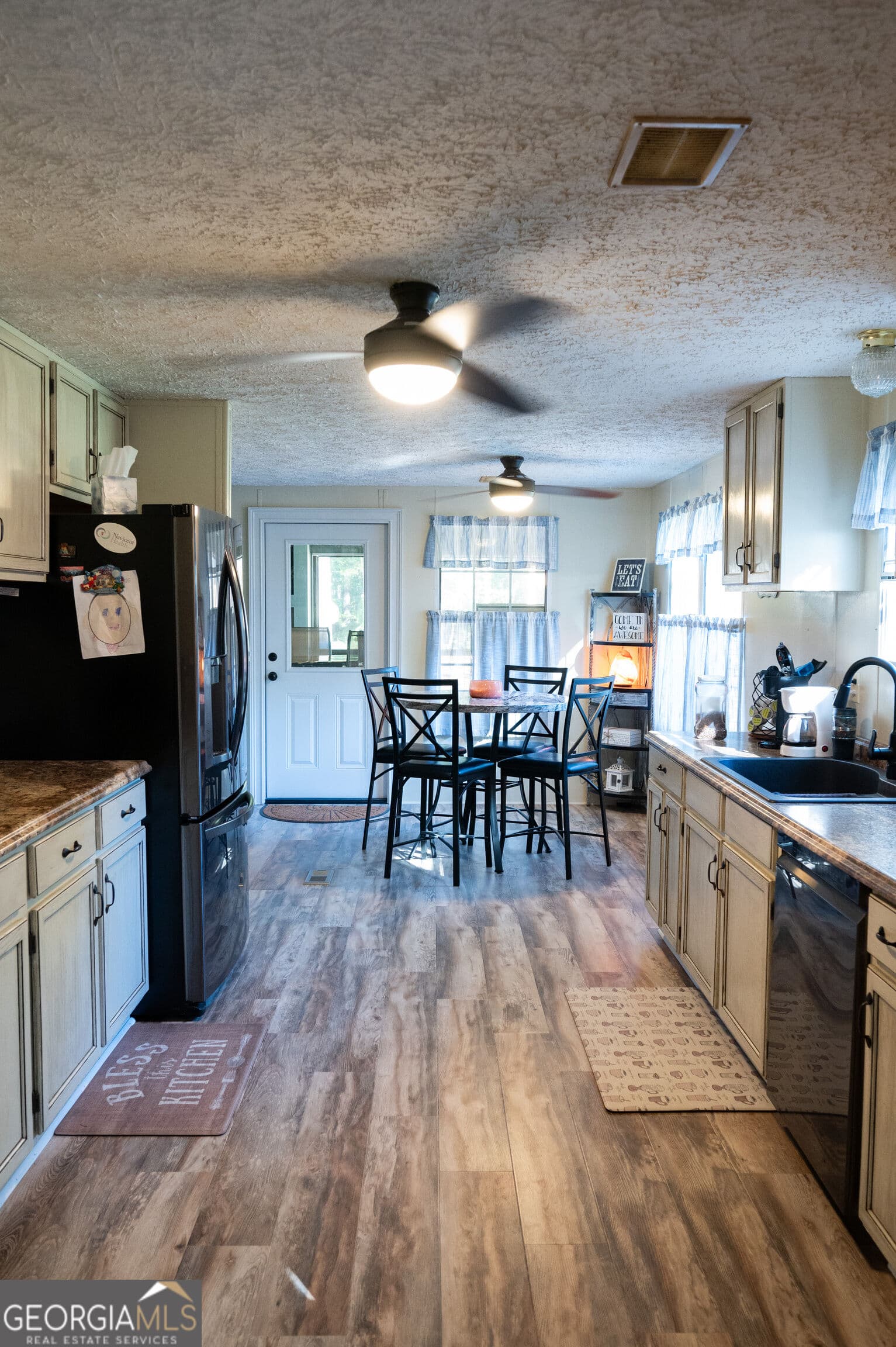 3 bedroom, 2 bathroom, 1,531 sq ft manufactured home,single family residence for sale at 152 Pea Ridge Circle, Eatonton, GA 31024 — photo 6