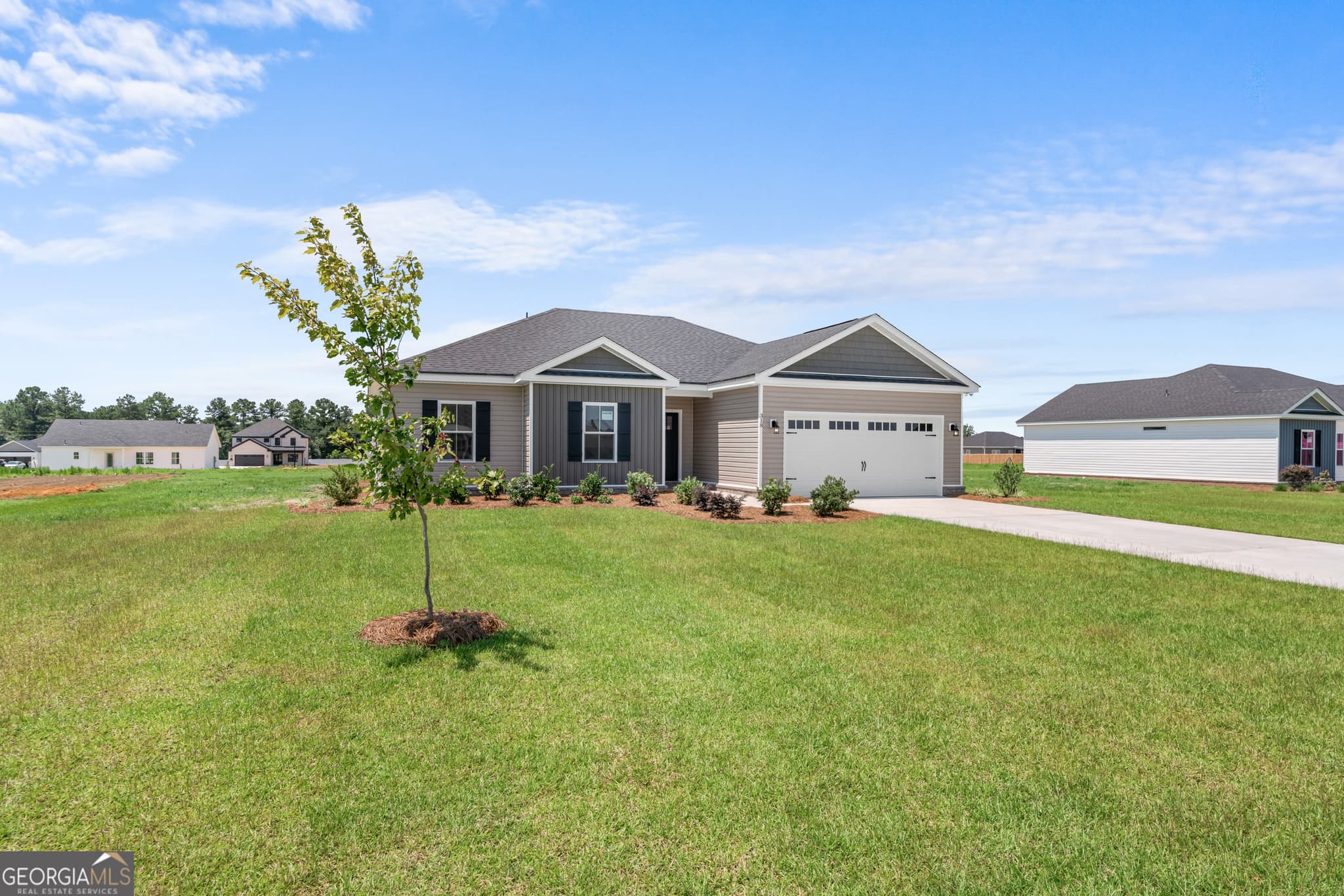 3 bedroom, 2 bathroom, 1,544 sq ft single family residence under contract at 318 Barney Run, Statesboro, GA 30458 — photo 3