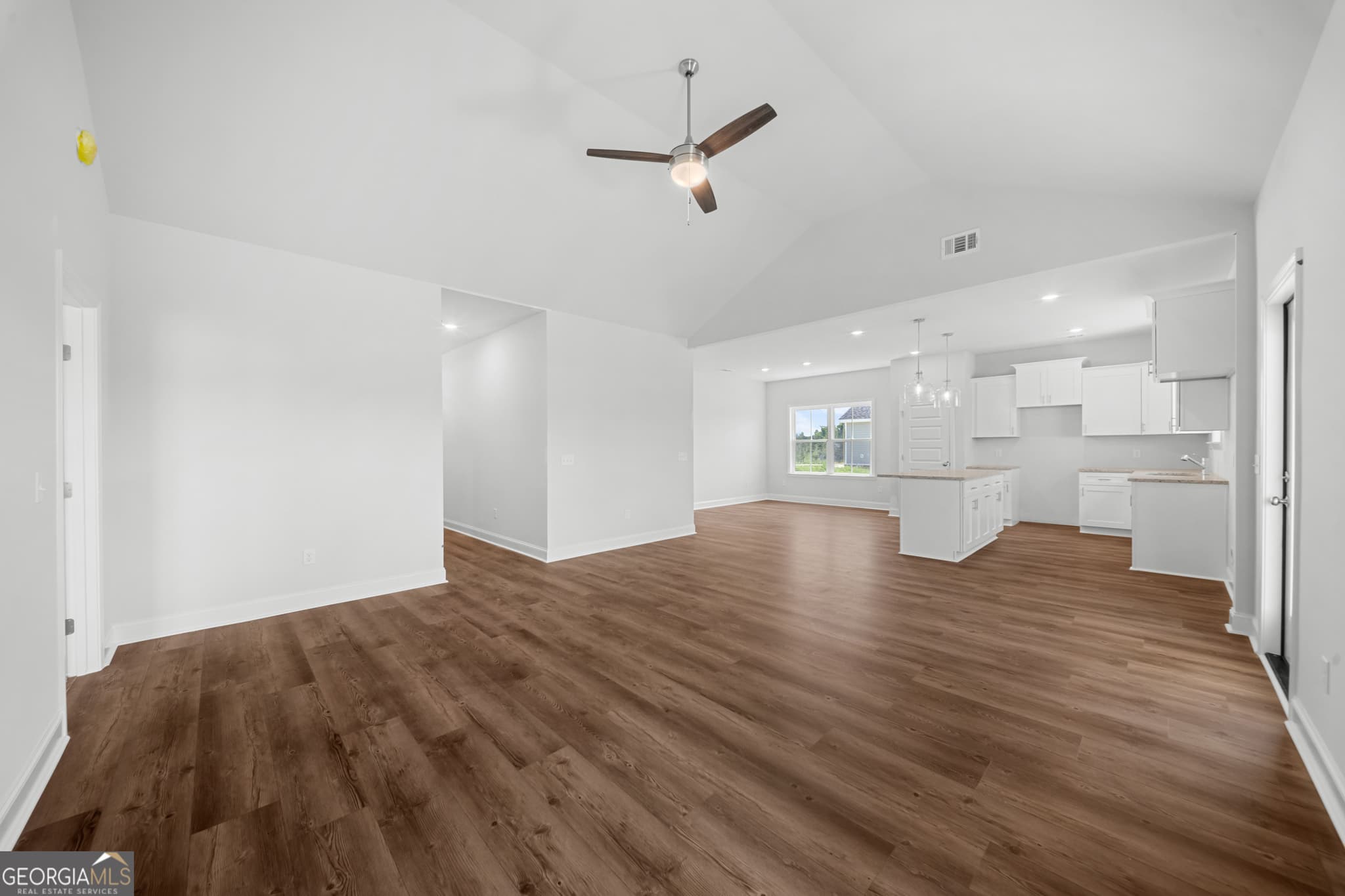 3 bedroom, 2 bathroom, 1,544 sq ft single family residence under contract at 318 Barney Run, Statesboro, GA 30458 — photo 9
