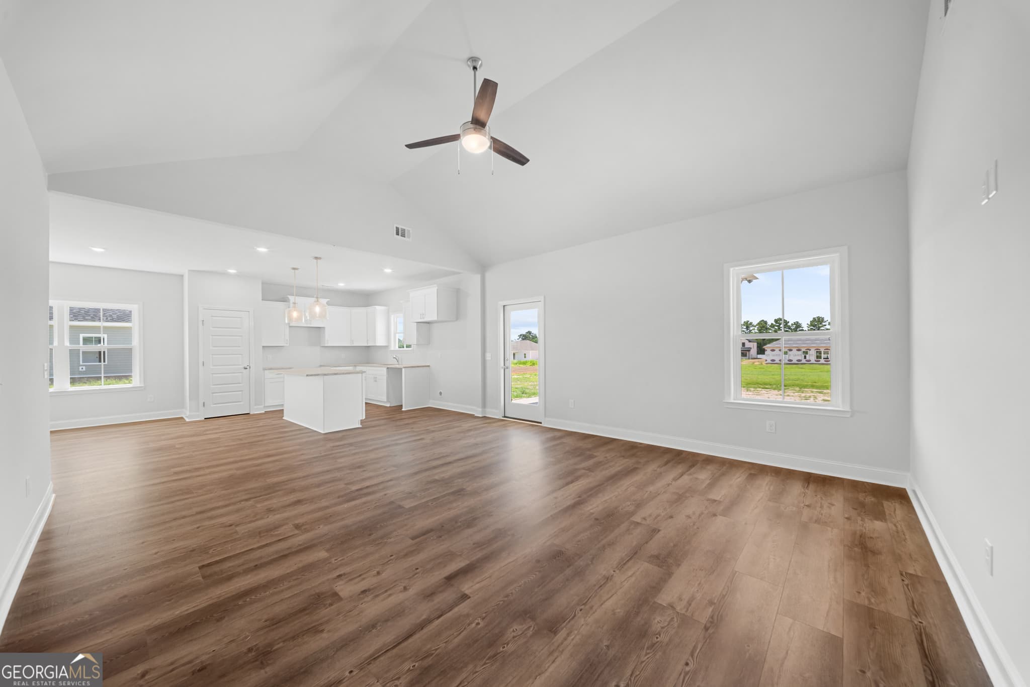3 bedroom, 2 bathroom, 1,544 sq ft single family residence under contract at 318 Barney Run, Statesboro, GA 30458 — photo 8