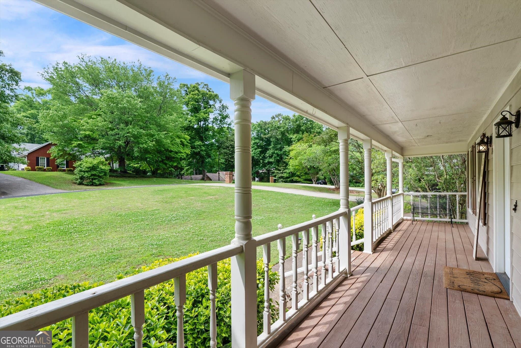 4 bedroom, 2.5 bathroom, 3,735 sq ft single family residence for sale at 165 Hayes Circle, Rex, GA 30273 — photo 4
