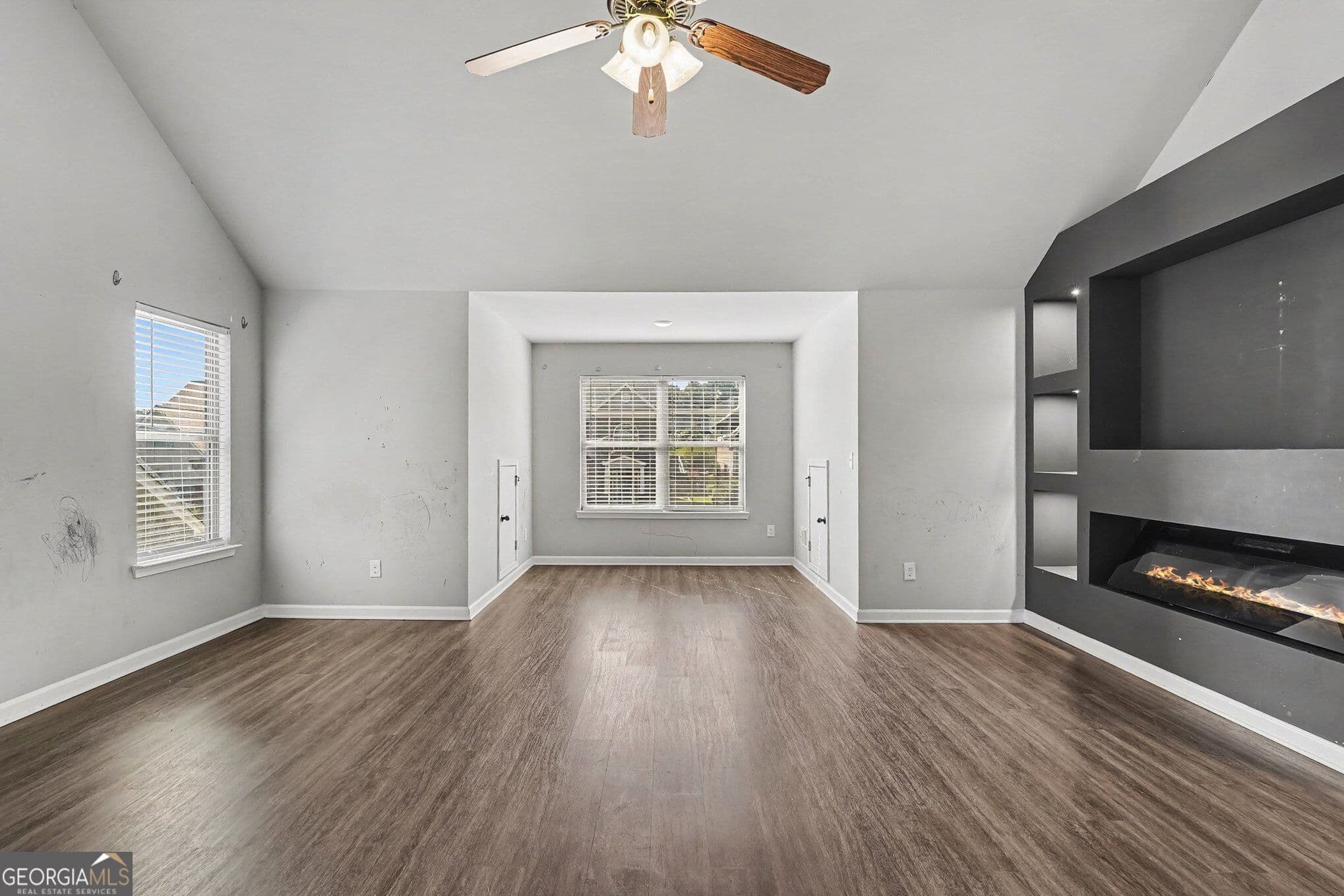 5 bedroom, 3 bathroom, 4,360 sq ft single family residence for sale at 784 Chapman Street, Jonesboro, GA 30238 — photo 3