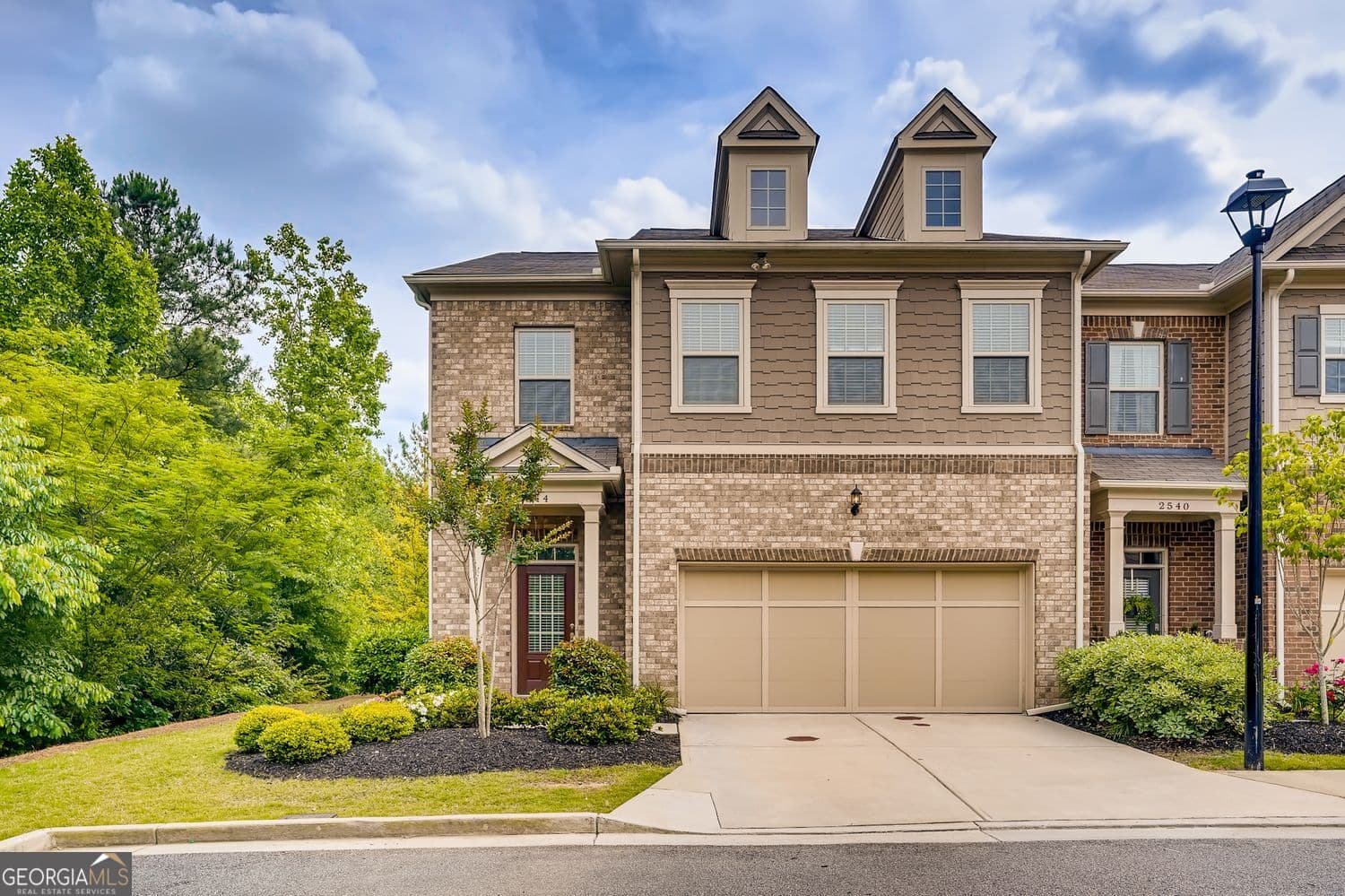 3 bedroom, 3.5 bathroom, 2,540 sq ft townhouse for rent at 2544 Josselyn Lane, Smyrna, GA 30080 for $3,700 a month — photo 1 of 38