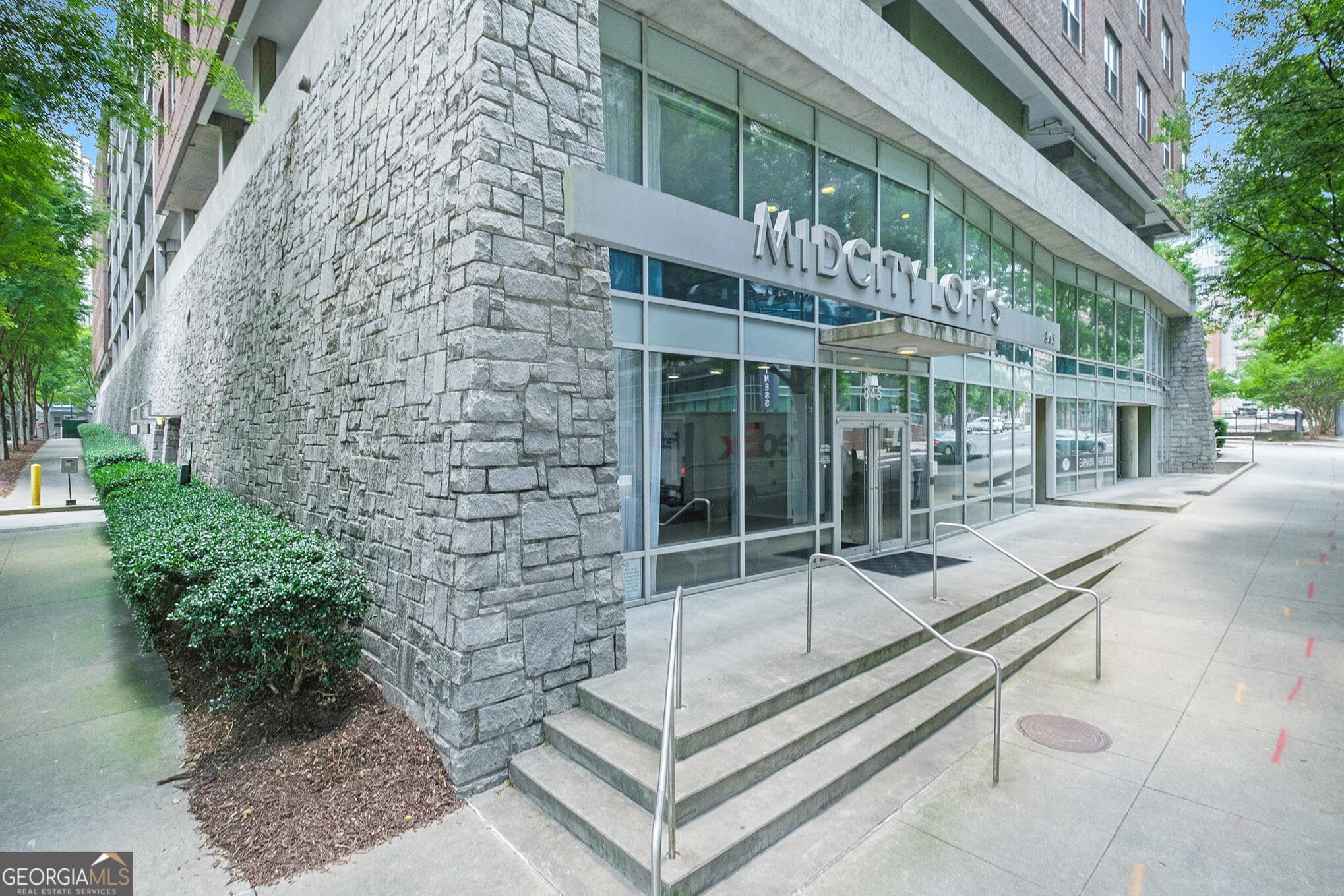 1 bedroom, 2 bathroom, 1,225 sq ft condominium for sale at 845 Spring Street 416, Atlanta, GA 30308 — photo 1 of 42