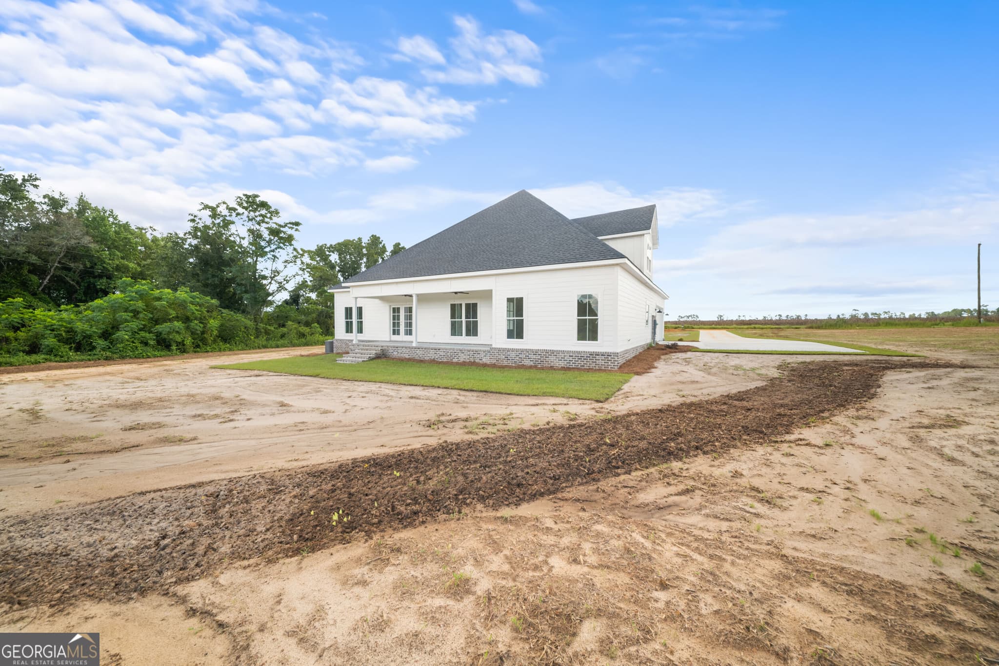 4 bedroom, 3 bathroom, 3,061 sq ft single family residence for sale at 3227 Jason Franklin Road, Register, GA 30452 — photo 4