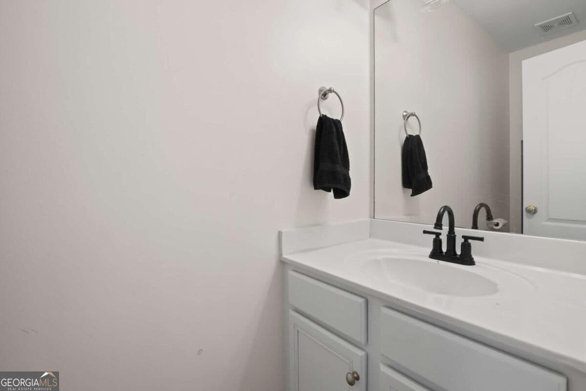 2 bedroom, 2.5 bathroom, 1,275 sq ft condominium for sale at 600 Mitchell Bridge Road 15, Athens, GA 30606 — photo 8