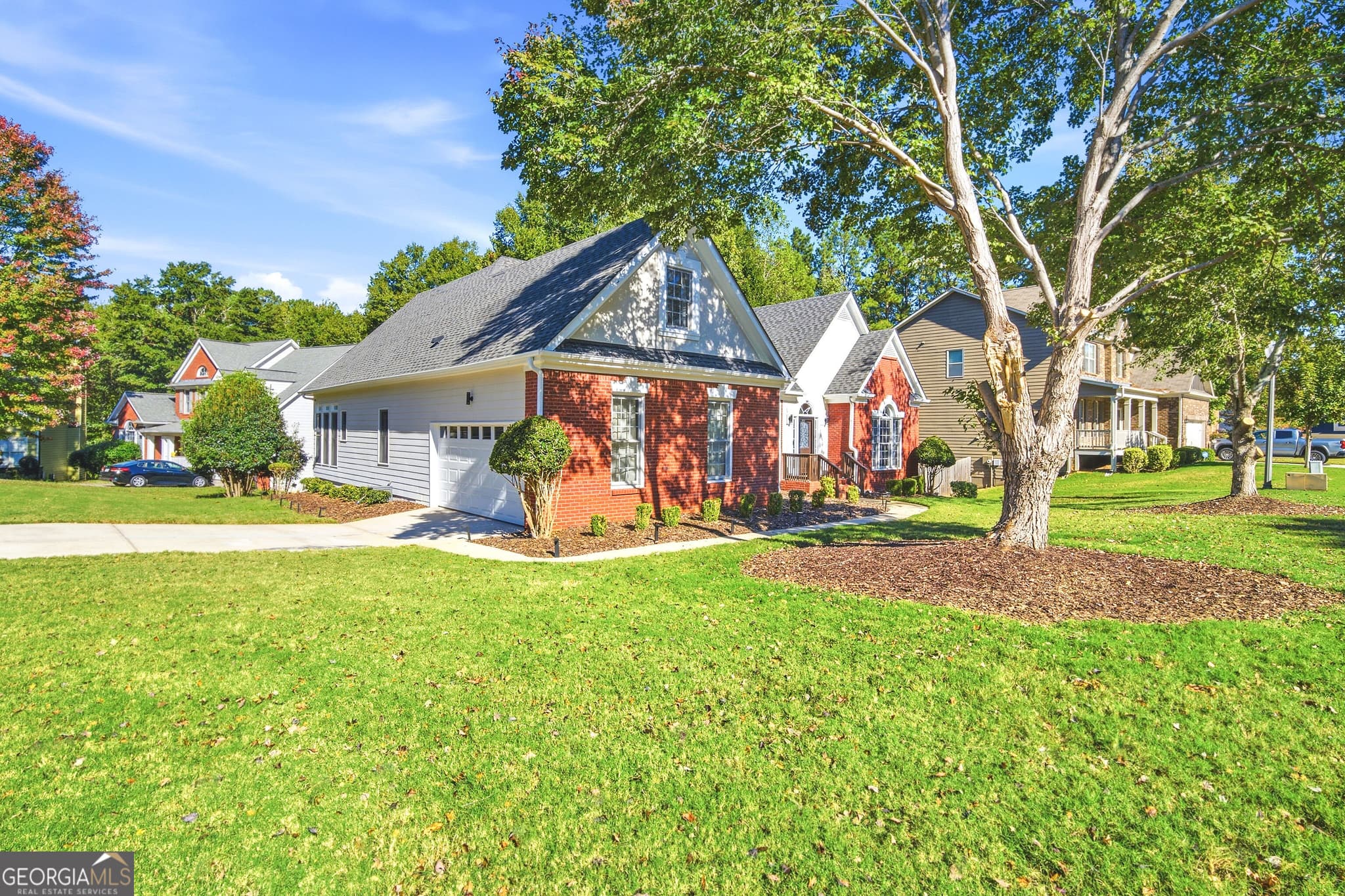 4 bedroom, 3.5 bathroom, 3,286 sq ft single family residence for sale at 180 Olmstead Trace, Newnan, GA 30263 — photo 2