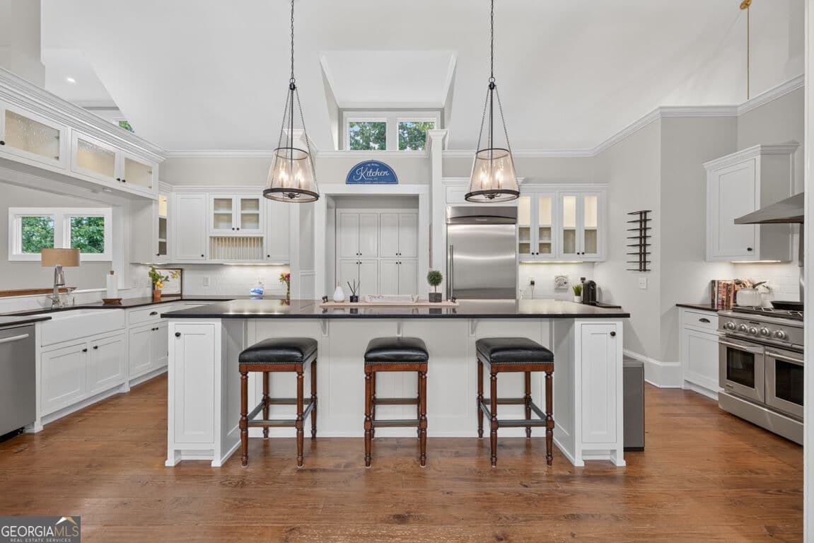 4 bedroom, 3.5 bathroom, 6,831 sq ft single family residence for sale at 5960 Nachoochee Trail, Flowery Branch, GA 30542 — photo 9