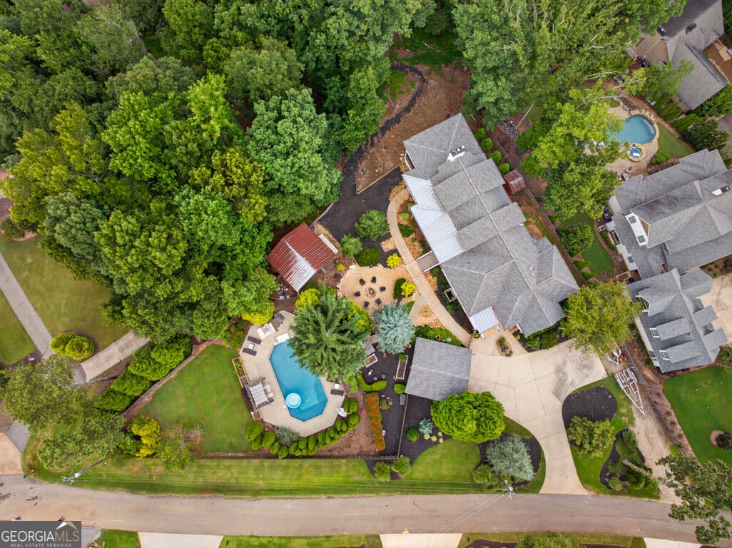 4 bedroom, 3.5 bathroom, 6,831 sq ft single family residence for sale at 5960 Nachoochee Trail, Flowery Branch, GA 30542 — photo 8