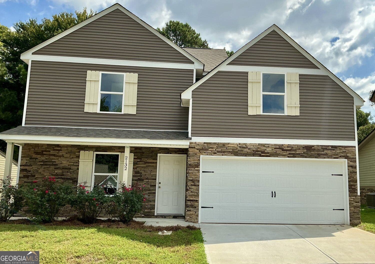 4 bedroom, 2 bathroom, 1,735 sq ft single family residence for sale at 2132 Rosemary Way, Gainesville, GA 30507 — photo 2