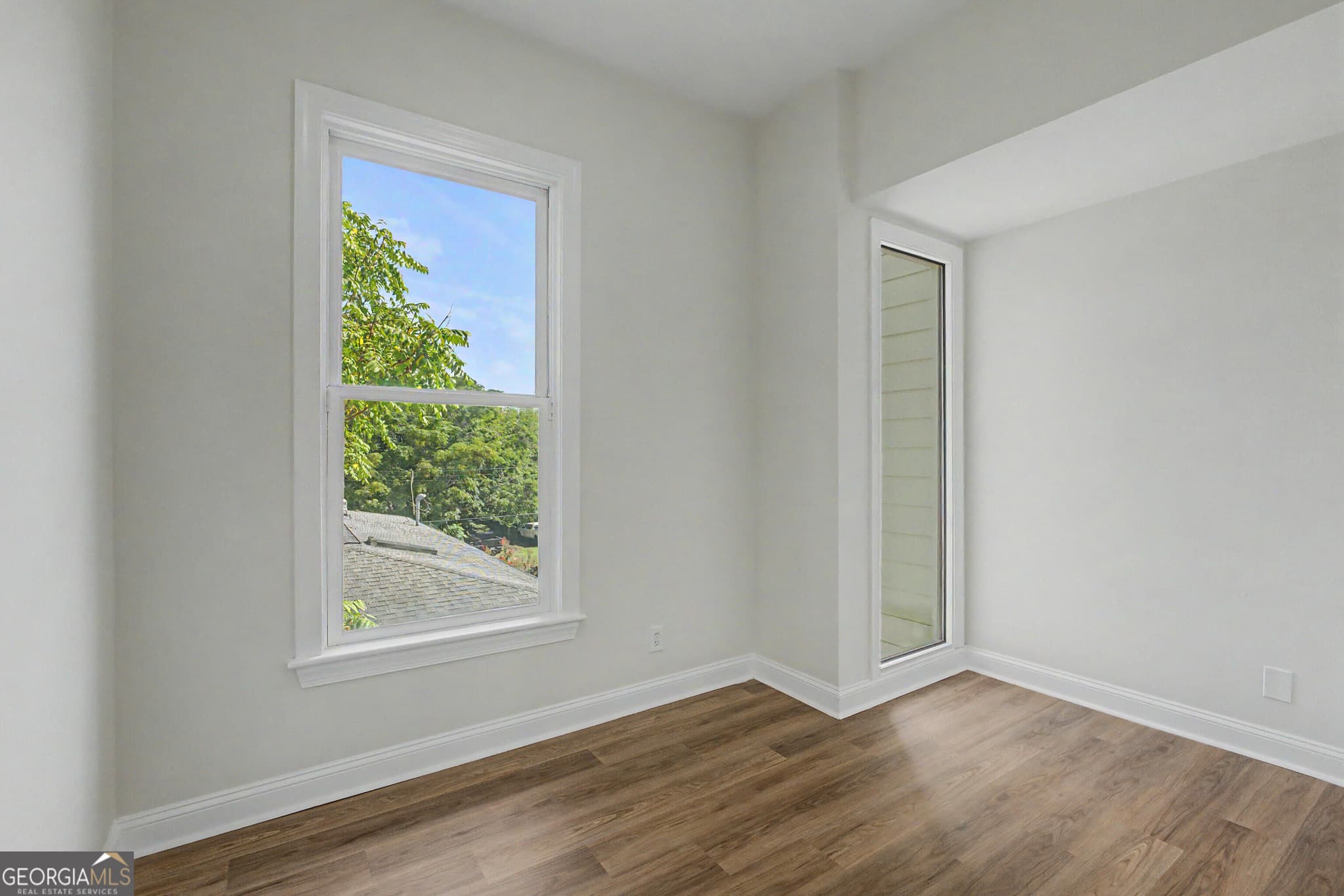 2 bedroom, 1 bathroom, 982 sq ft condominium for sale at 302 Lorch Street 204, Savannah, GA 31401 — photo 7