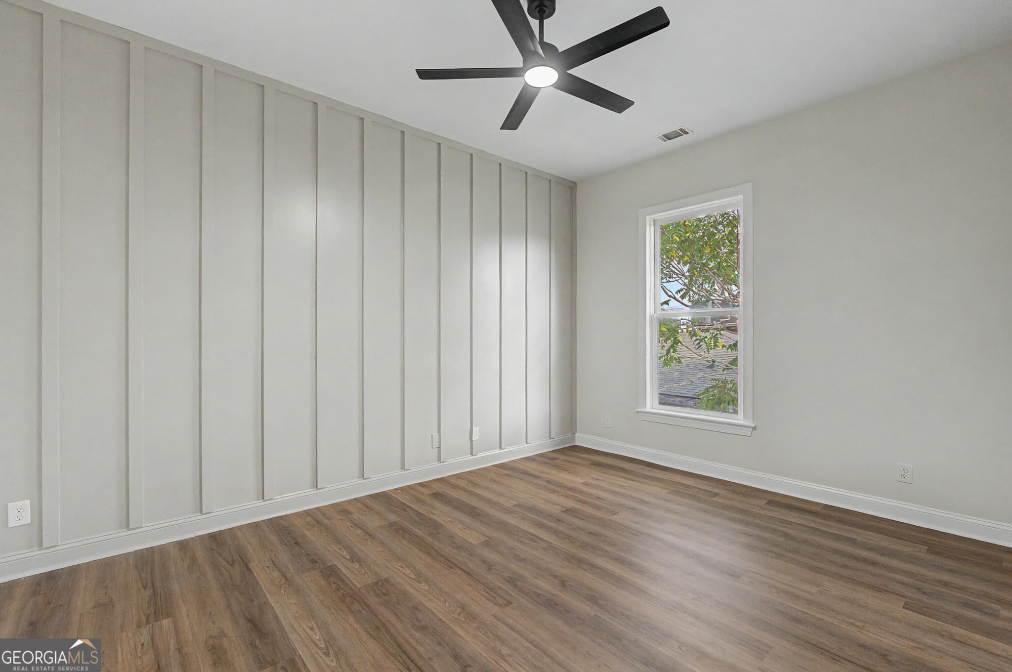 2 bedroom, 1 bathroom, 982 sq ft condominium for sale at 302 Lorch Street 204, Savannah, GA 31401 — photo 9