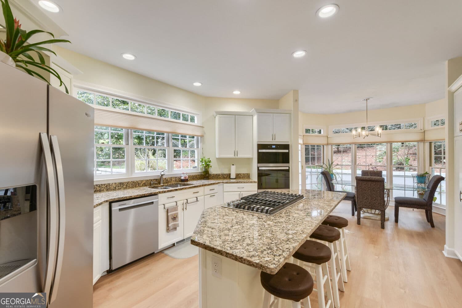 6 bedroom, 5.5 bathroom single family residence for sale at 5830 Plantation Drive, Roswell, GA 30075 — photo 6