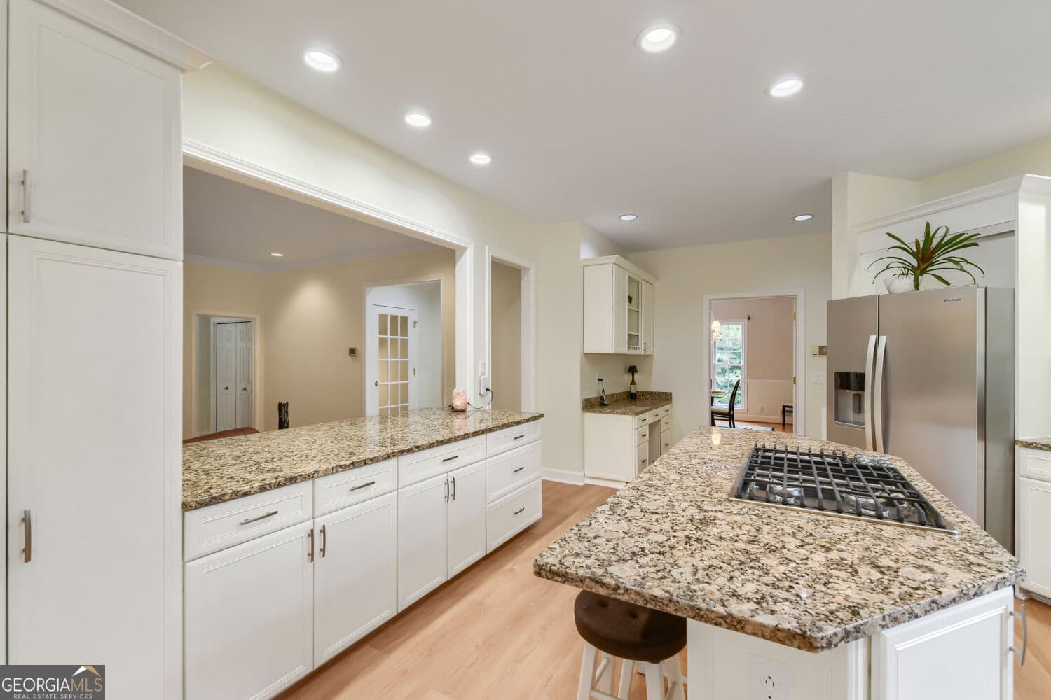 6 bedroom, 5.5 bathroom single family residence for sale at 5830 Plantation Drive, Roswell, GA 30075 — photo 9