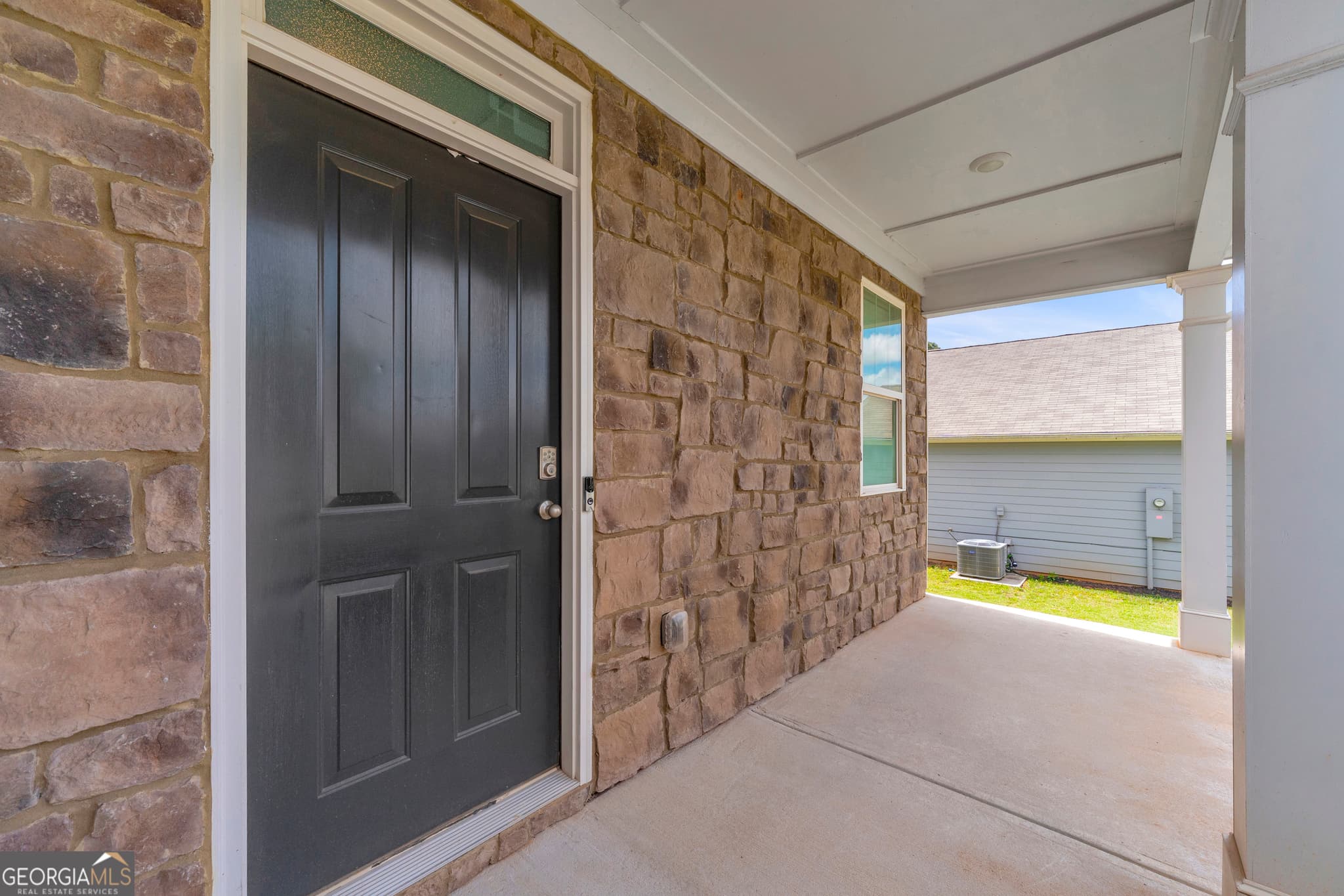 4 bedroom, 2.5 bathroom, 2,115 sq ft single family residence for sale at 135 Starbuck Parkway, Pendergrass, GA 30567 — photo 7