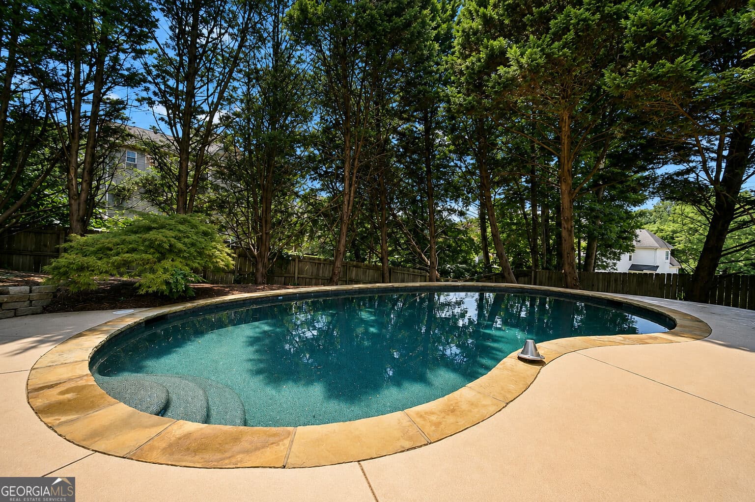 4 bedroom, 3 bathroom, 2,578 sq ft single family residence for sale at 529 Morning Place Way, Suwanee, GA 30024 — photo 2