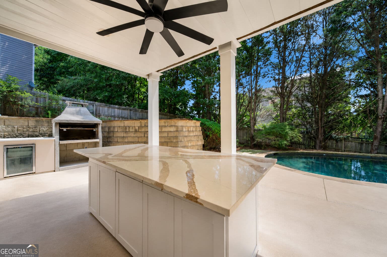 4 bedroom, 3 bathroom, 2,578 sq ft single family residence for sale at 529 Morning Place Way, Suwanee, GA 30024 — photo 3
