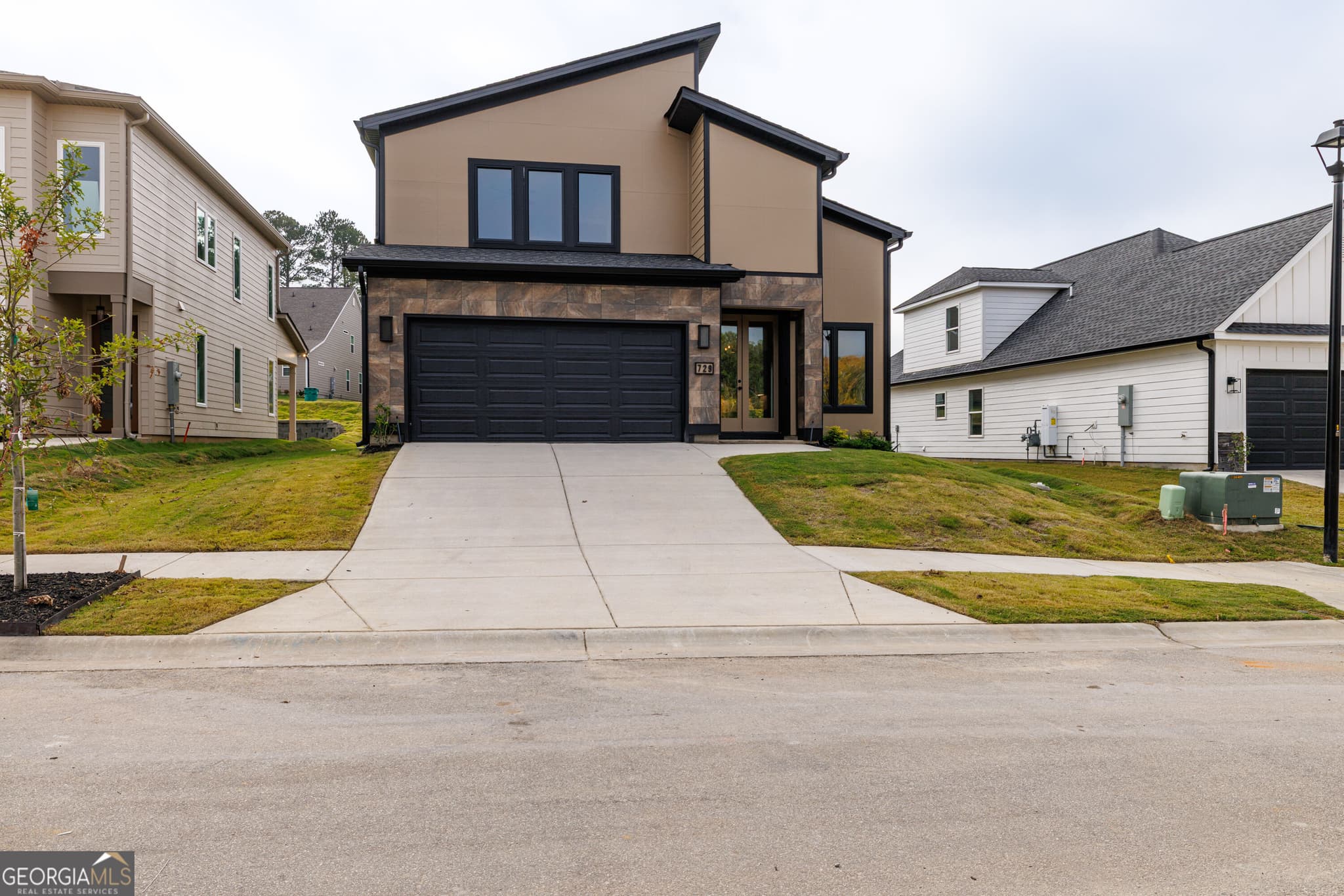4 bedroom, 3.5 bathroom, 2,466 sq ft single family residence for sale at 729 Ronaldsay Road, Grovetown, GA 30813 — photo 3