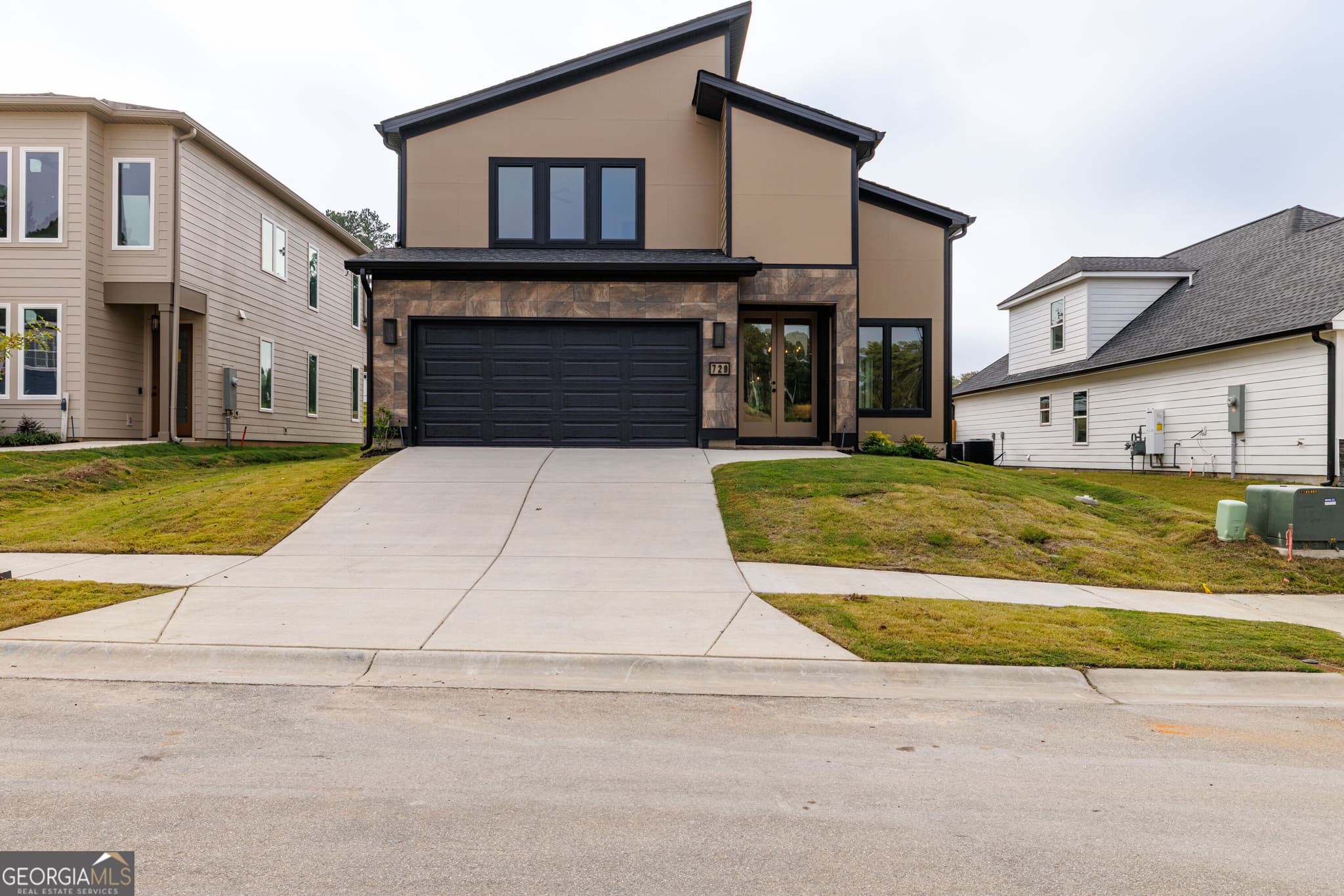 4 bedroom, 3.5 bathroom, 2,466 sq ft single family residence for sale at 729 Ronaldsay Road, Grovetown, GA 30813