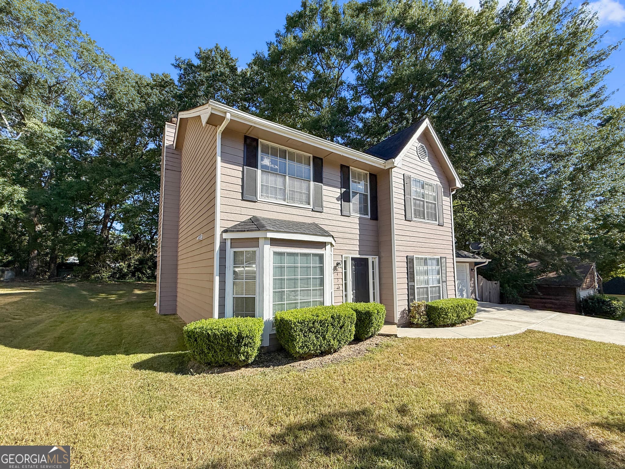3 bedroom, 2.5 bathroom, 4,208 sq ft single family residence for rent at 8432 Cedar Creek Ridge, Riverdale, GA 30274 for $2,075 a month — photo 2