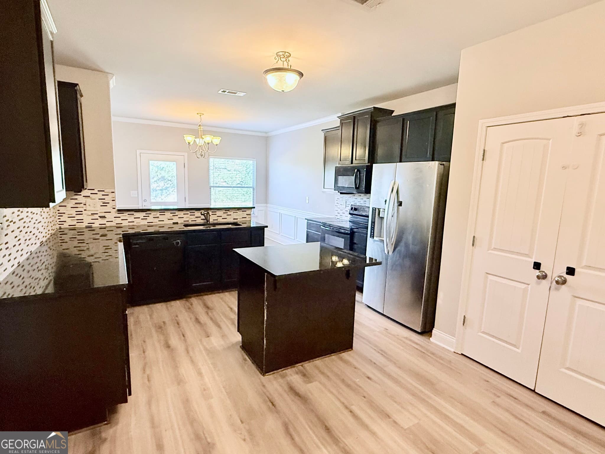 4 bedroom, 2.5 bathroom, 2,275 sq ft single family residence for rent at 116 Leland Lane, Mcdonough, GA 30253 for $2,250 a month — photo 4