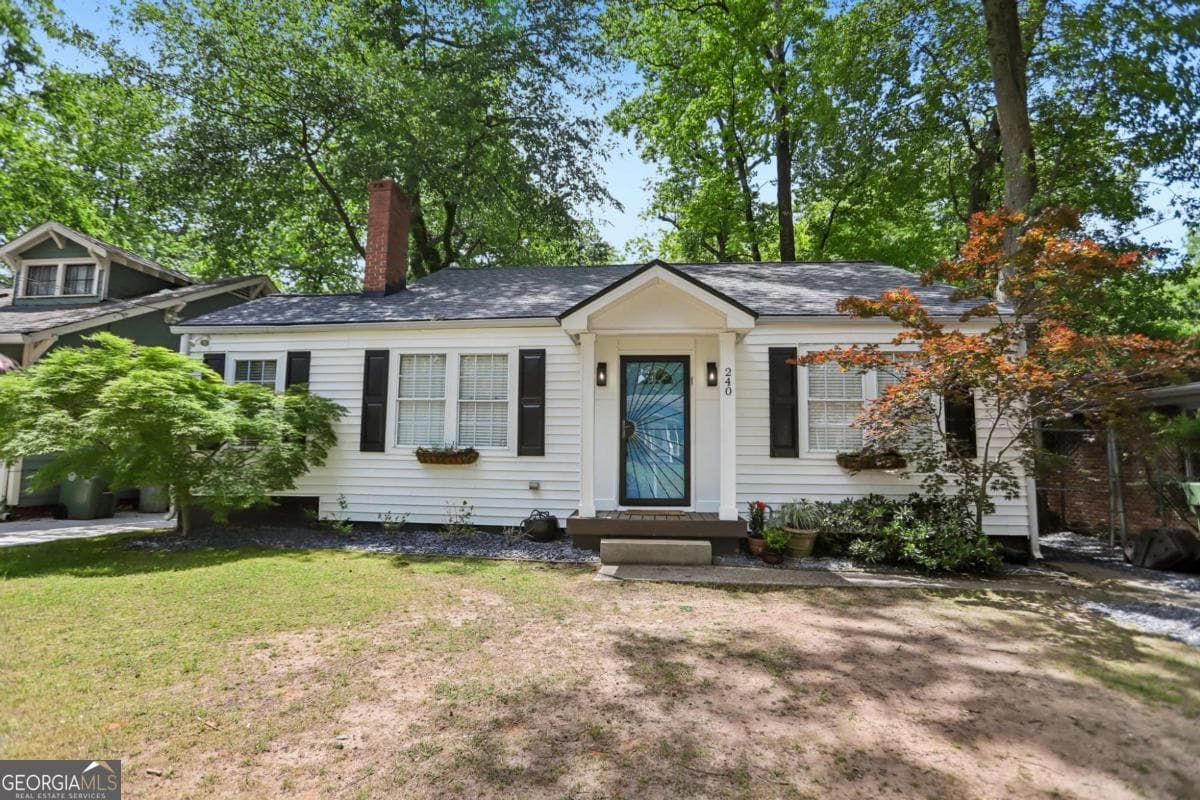 2 bedroom, 1 bathroom single family residence sold at 240 Sisson Avenue, Atlanta, GA 30317