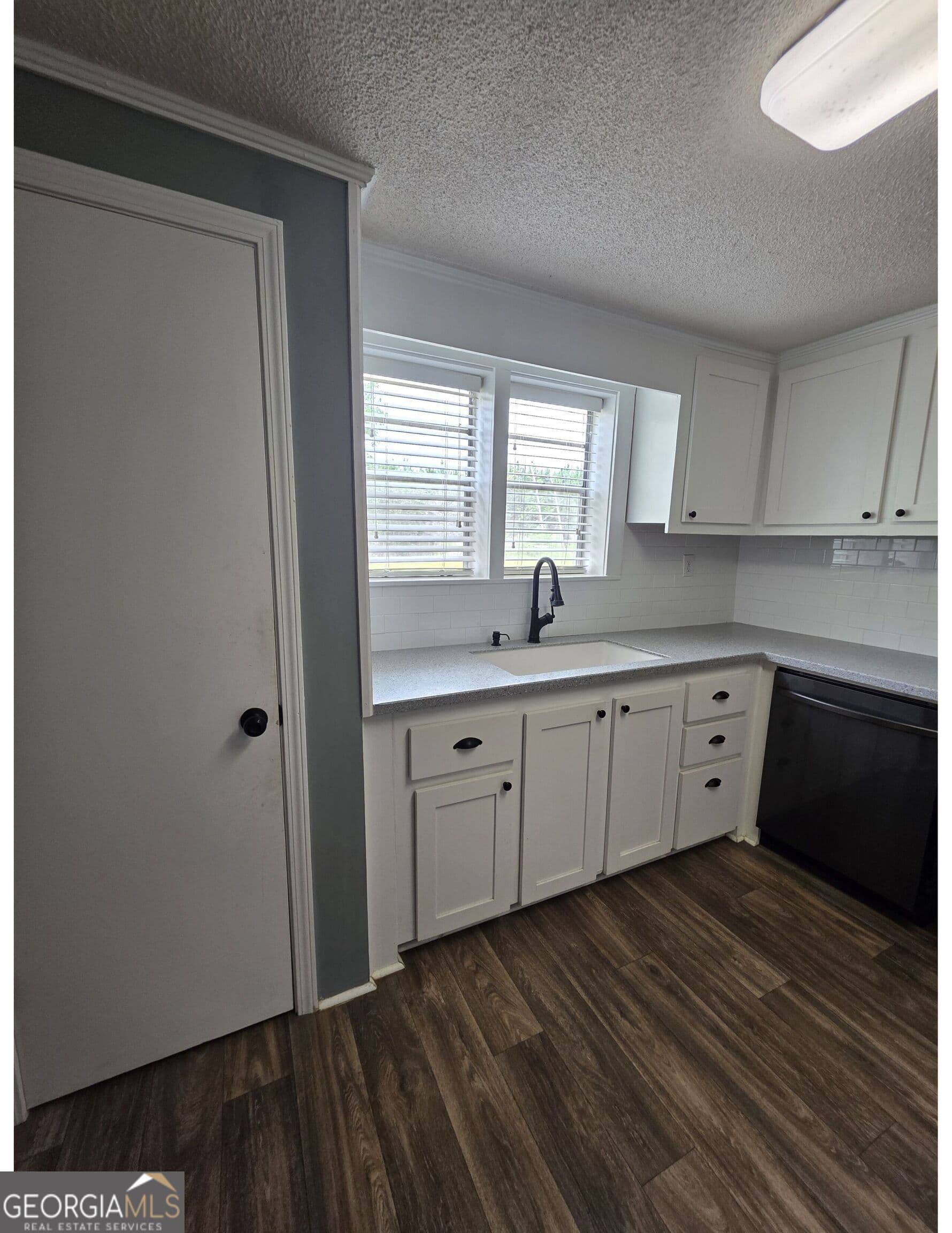 1 bedroom, 2 bathroom, 1,408 sq ft single family residence for sale at 234 Robin Road, Alma, GA 31510 — photo 9