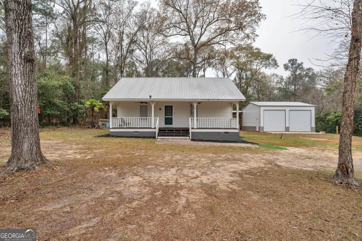 3 bedroom, 2 bathroom, 1,176 sq ft single family residence for sale at 418 Flintside Drive, Cobb, GA 31735 — photo 2