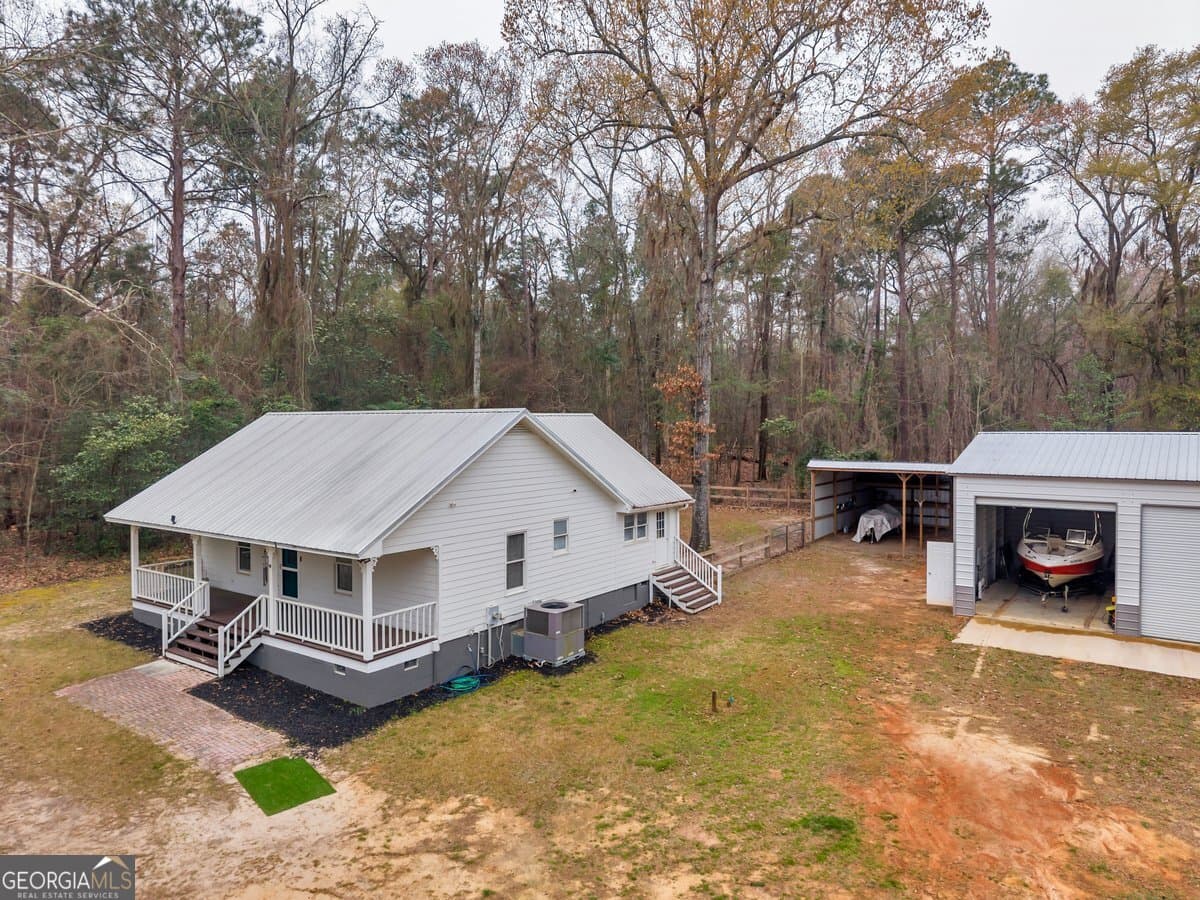 3 bedroom, 2 bathroom, 1,176 sq ft single family residence for sale at 418 Flintside Drive, Cobb, GA 31735