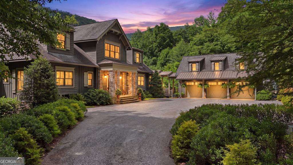 6 bedroom, 6 bathroom, 6,200 sq ft cabin,single family residence for sale at 490 Red Wolf Run, Franklin, NC 28734
