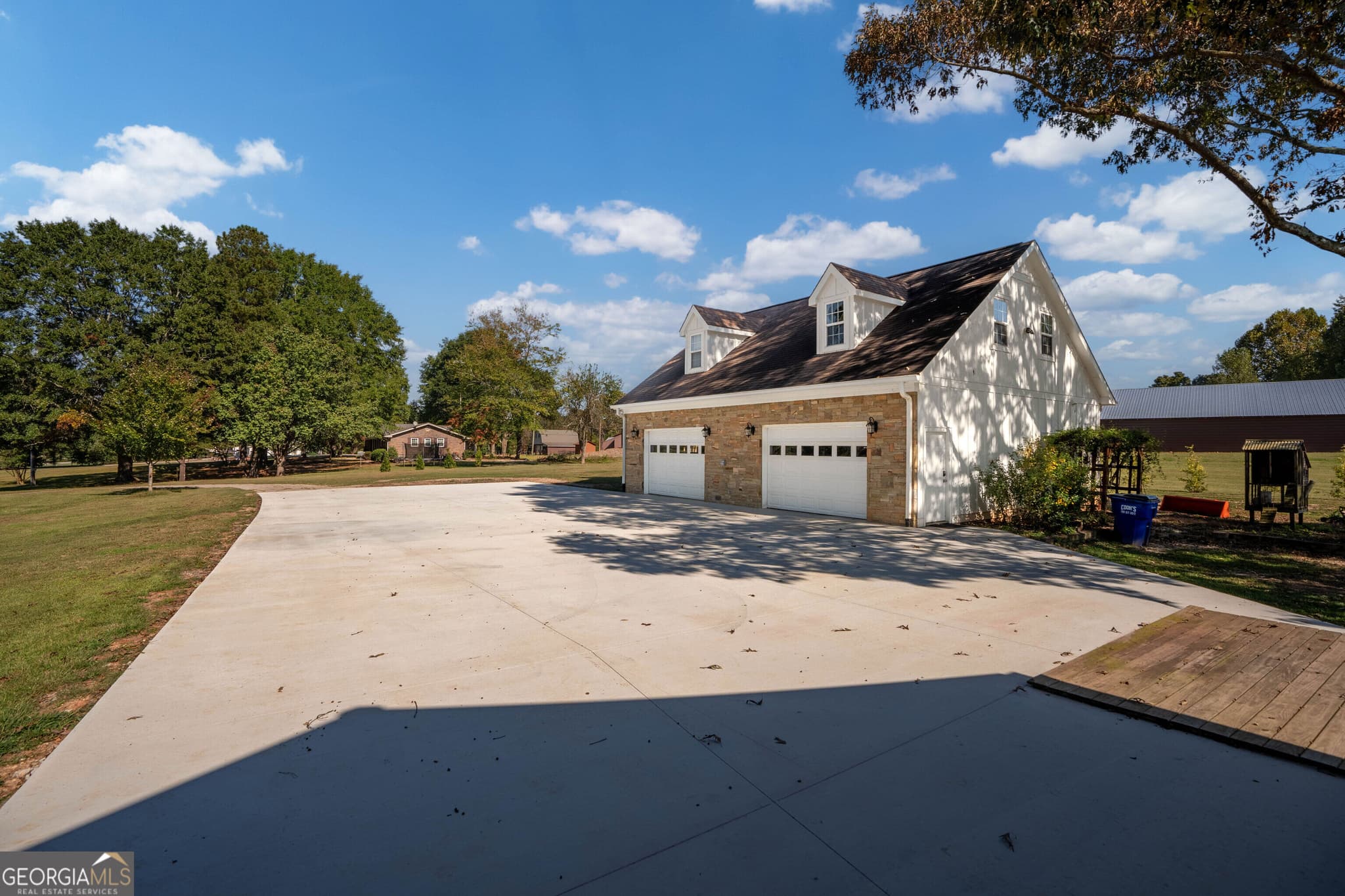 5 bedroom, 5 bathroom, 3,304 sq ft single family residence for sale at 2111 Highway 323, Gillsville, GA 30543 — photo 6