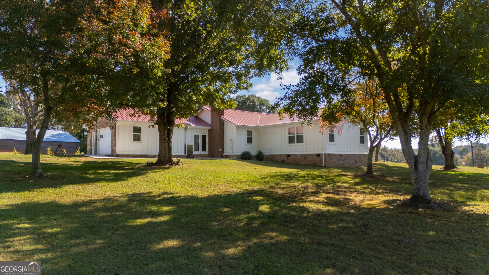 5 bedroom, 5 bathroom, 3,304 sq ft single family residence for sale at 2111 Highway 323, Gillsville, GA 30543 — photo 1 of 69
