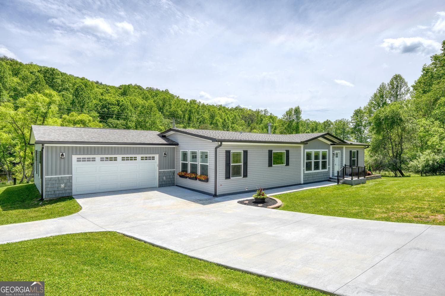 3 bedroom, 2 bathroom, 1,800 sq ft single family residence sold at 2514 Skeenah Gap Road, Suches, GA 30572