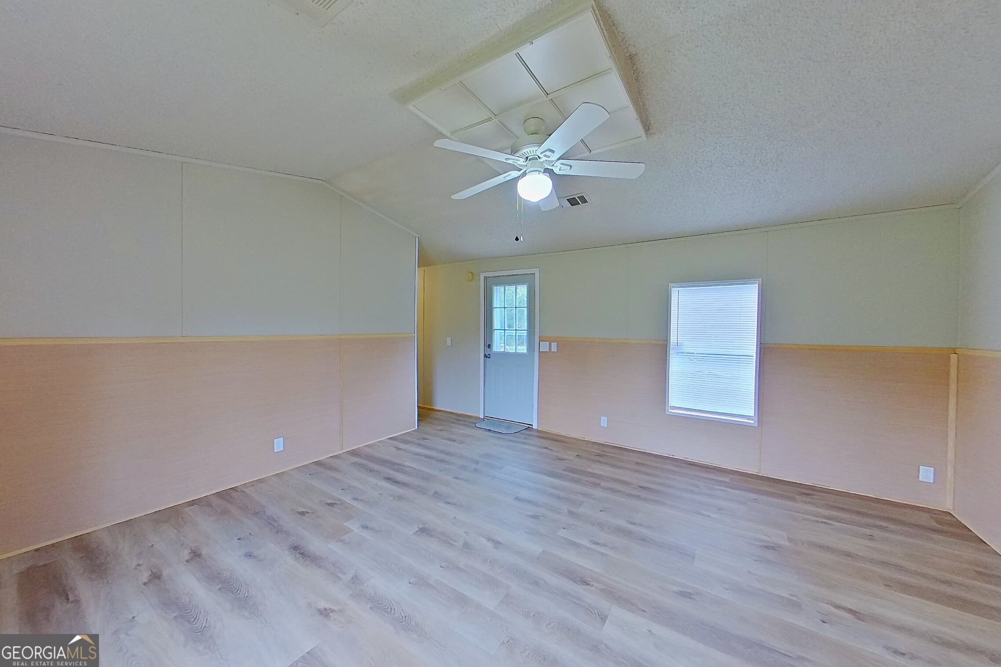3 bedroom, 2 bathroom, 1,170 sq ft manufactured home,single family residence for sale at 601 Walker Road, Waycross, GA 31501 — photo 6