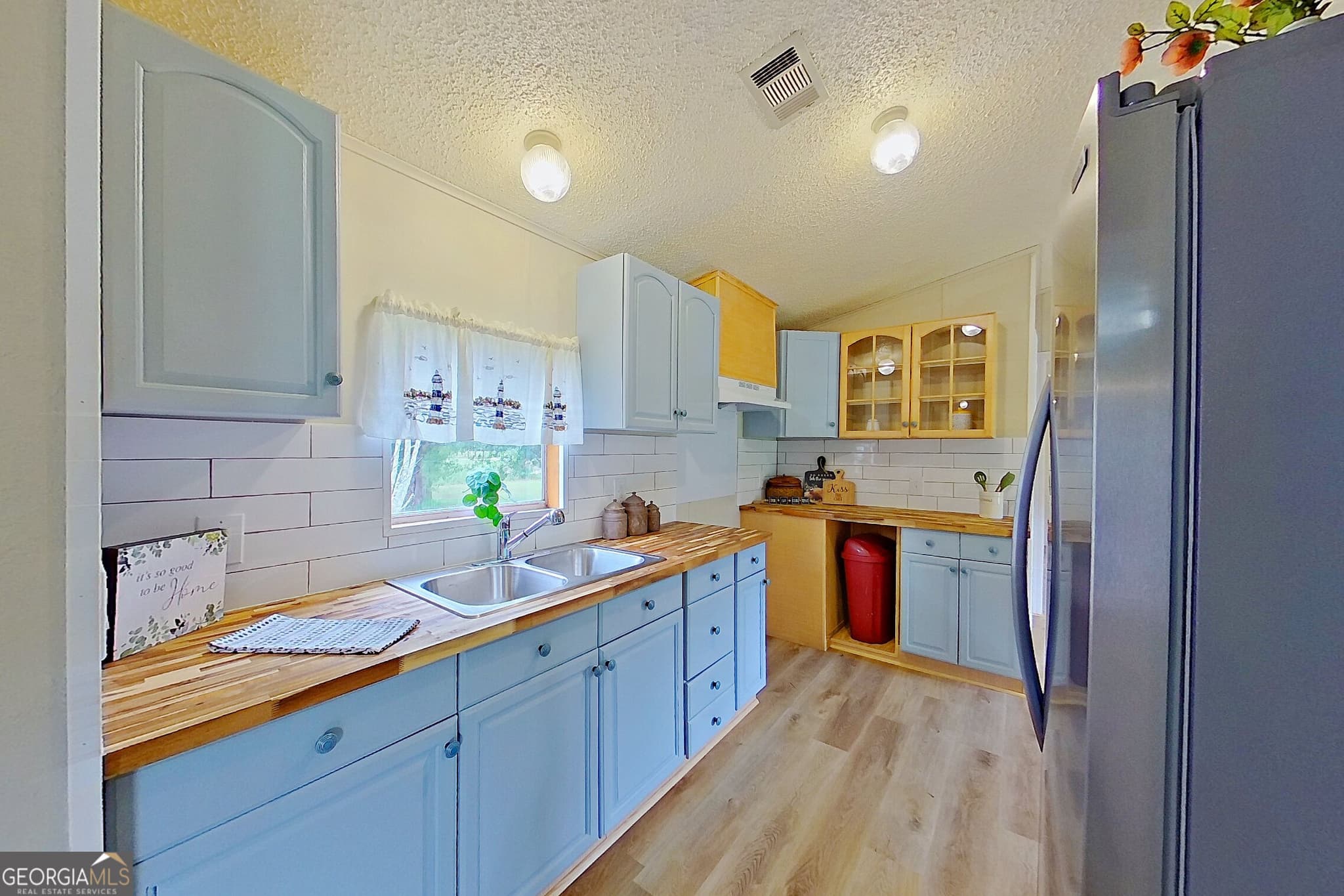 3 bedroom, 2 bathroom, 1,170 sq ft manufactured home,single family residence for sale at 601 Walker Road, Waycross, GA 31501 — photo 7