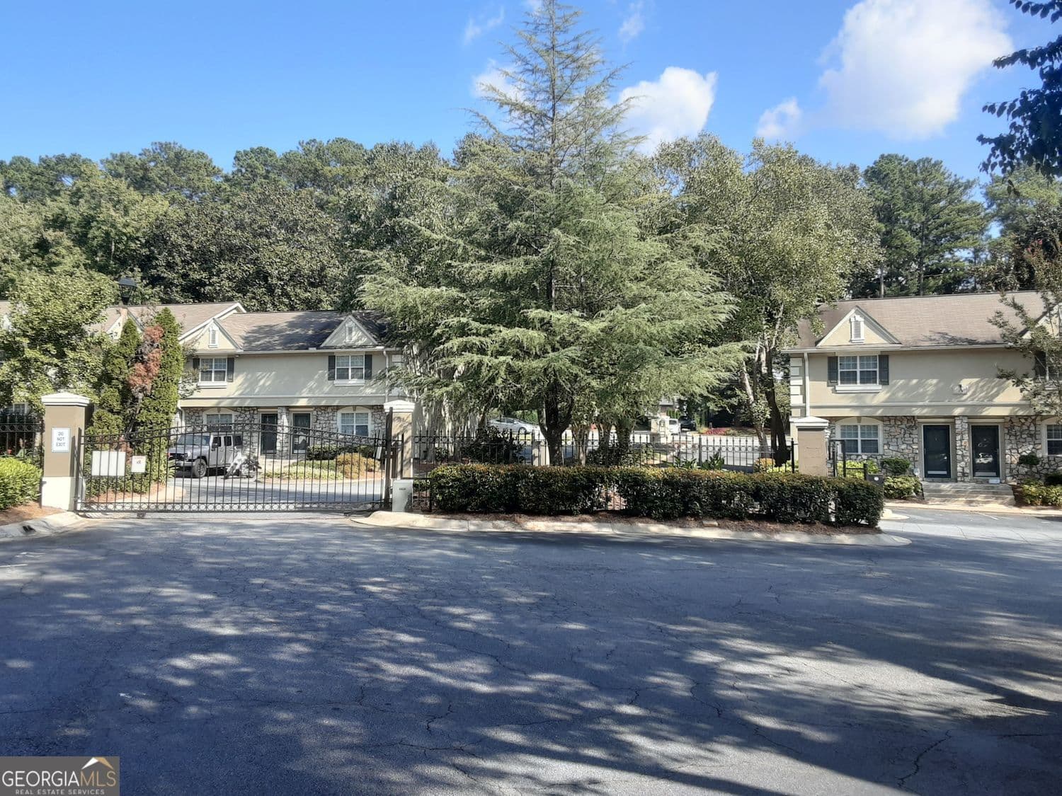 2 bedroom, 2.5 bathroom, 1,434 sq ft condominium for rent at 6900 Roswell Road O3, Sandy Springs, GA 30328 for $2,100 a month — photo 6