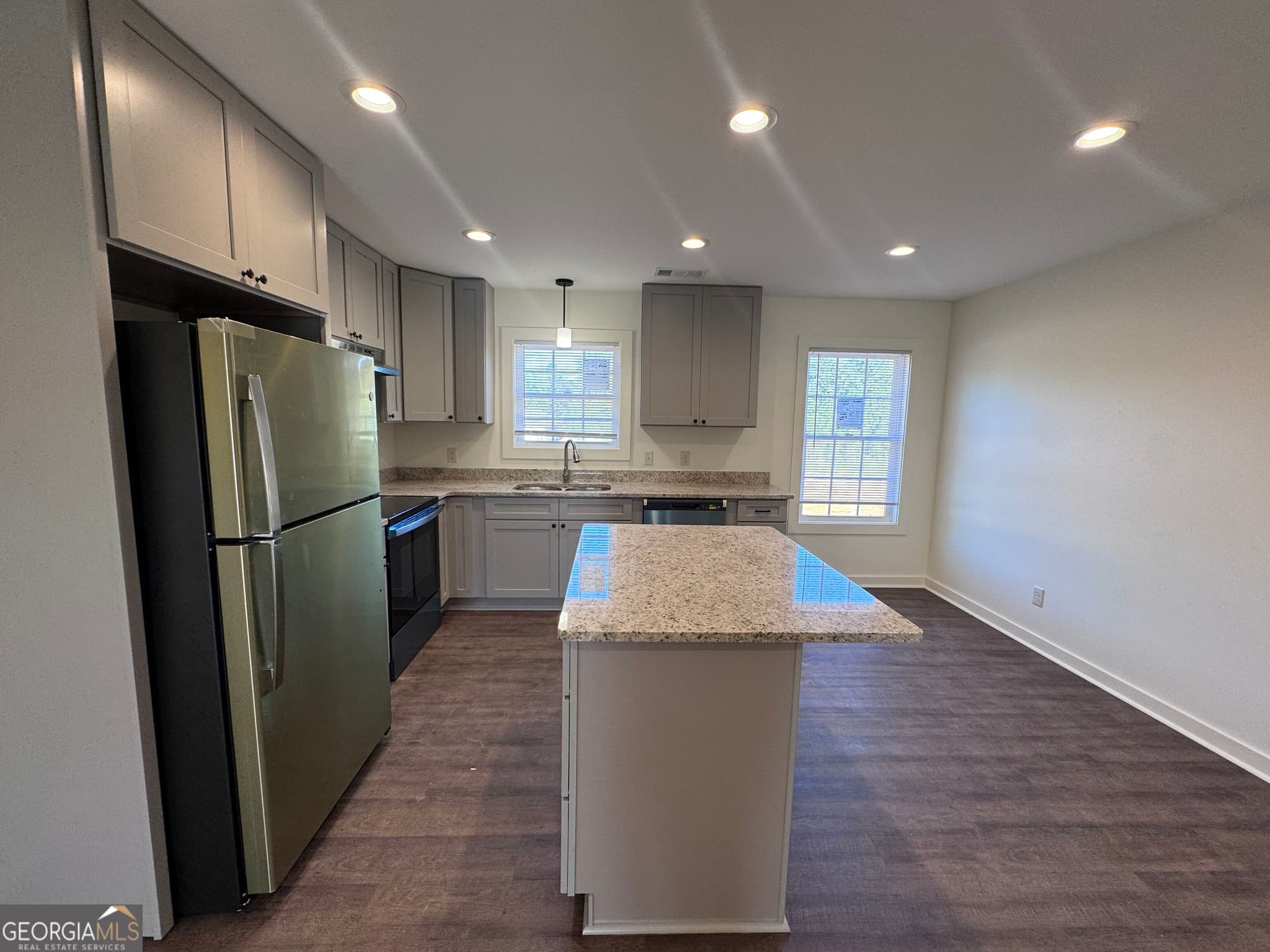 3 bedroom, 2 bathroom, 1,285 sq ft duplex for rent at 1302 Dean Lane B, Dublin, GA 31021 for $1,650 a month — photo 3