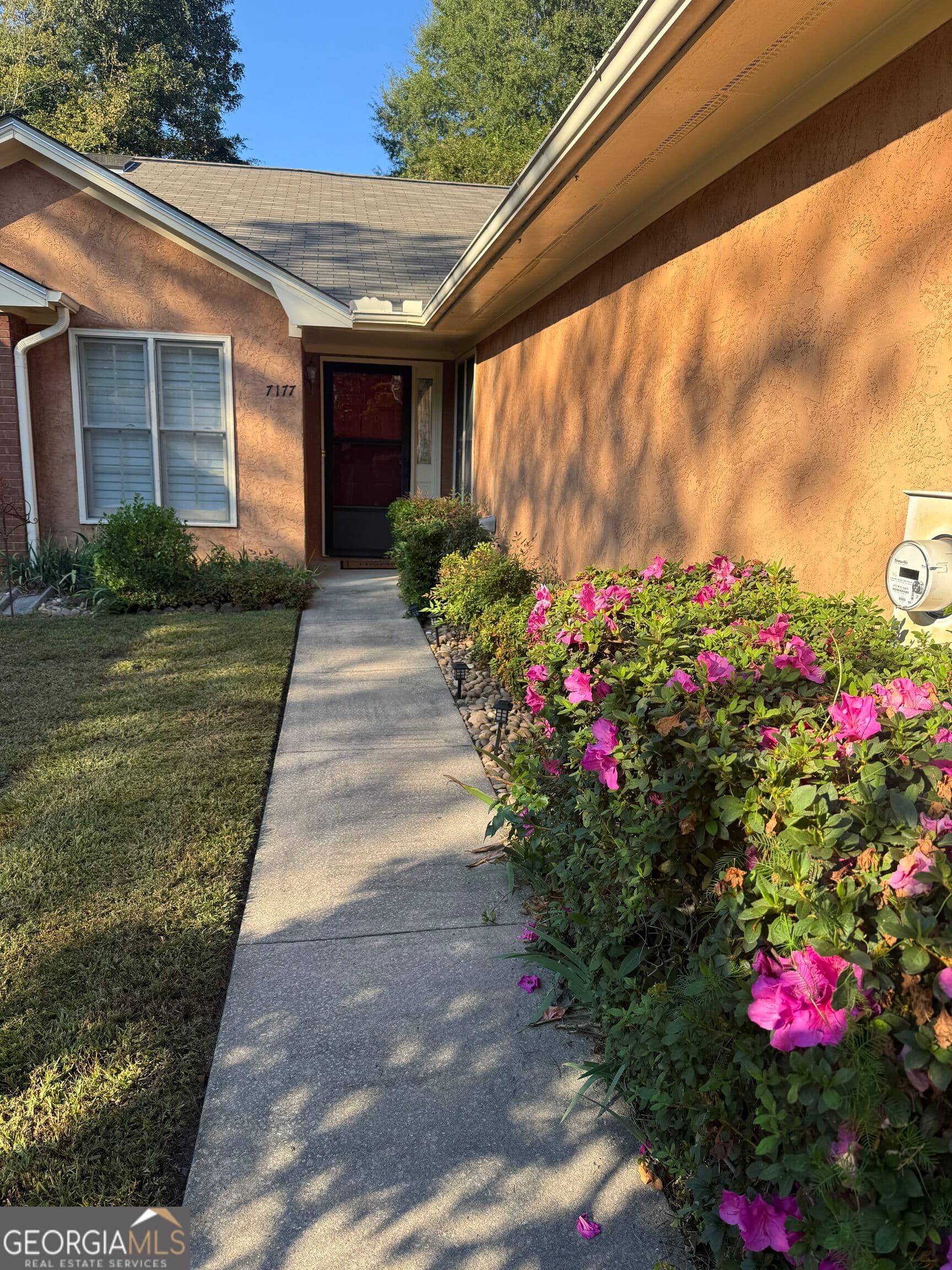 2 bedroom, 2 bathroom, 1,484 sq ft townhouse for sale at 7177 Woodridge Lane, Union City, GA 30291 — photo 3