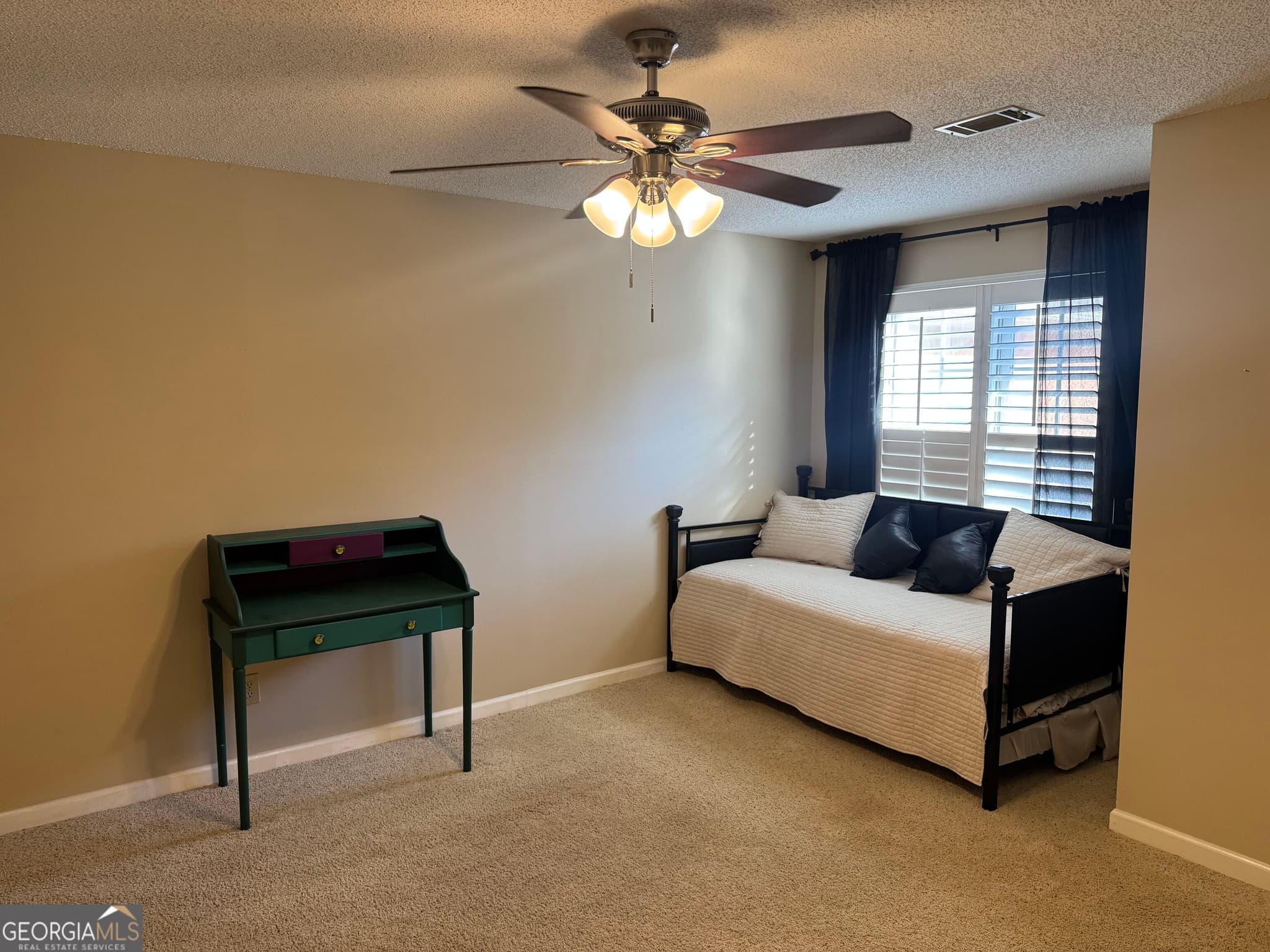 2 bedroom, 2 bathroom, 1,484 sq ft townhouse for sale at 7177 Woodridge Lane, Union City, GA 30291 — photo 10
