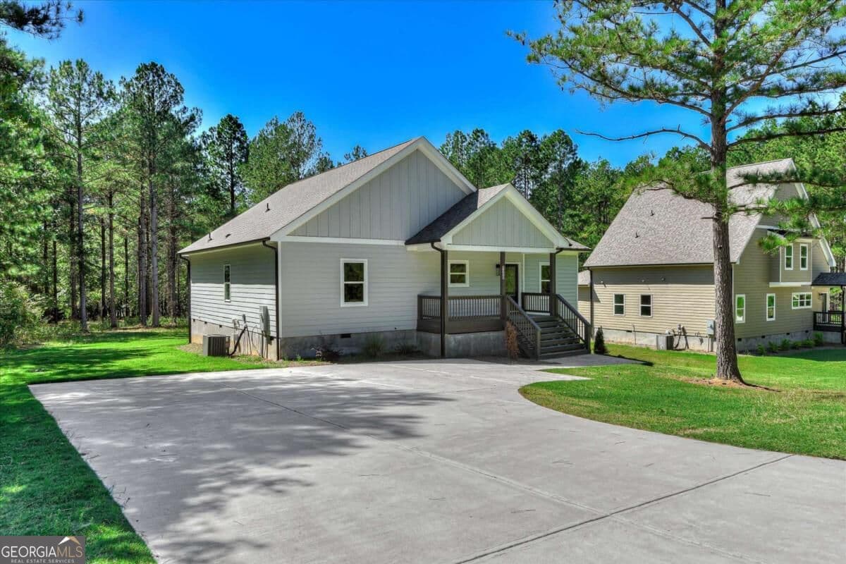 4 bedroom, 3.5 bathroom, 1,611 sq ft single family residence for sale at 1198 Sunset Cove, Tignall, GA 30668 — photo 2