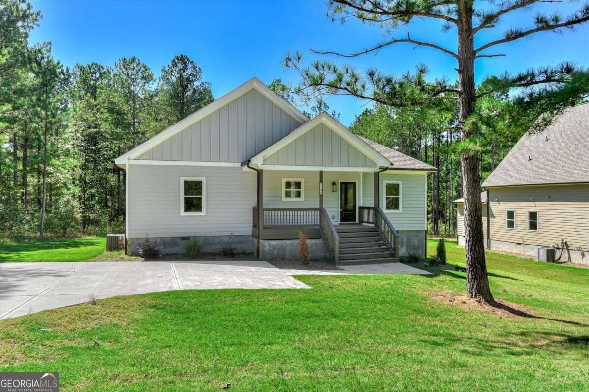 4 bedroom, 3.5 bathroom, 1,611 sq ft single family residence for sale at 1198 Sunset Cove, Tignall, GA 30668