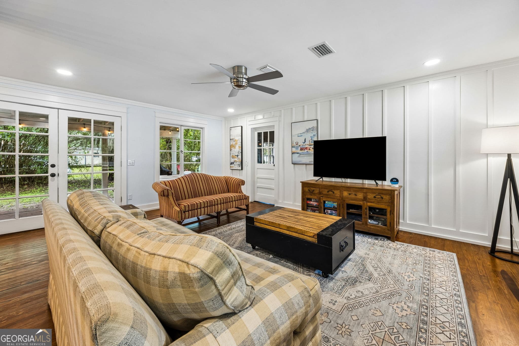 3 bedroom, 2 bathroom, 1,416 sq ft single family residence under contract at 104 W Conyers Street, St. Marys, GA 31558 — photo 8